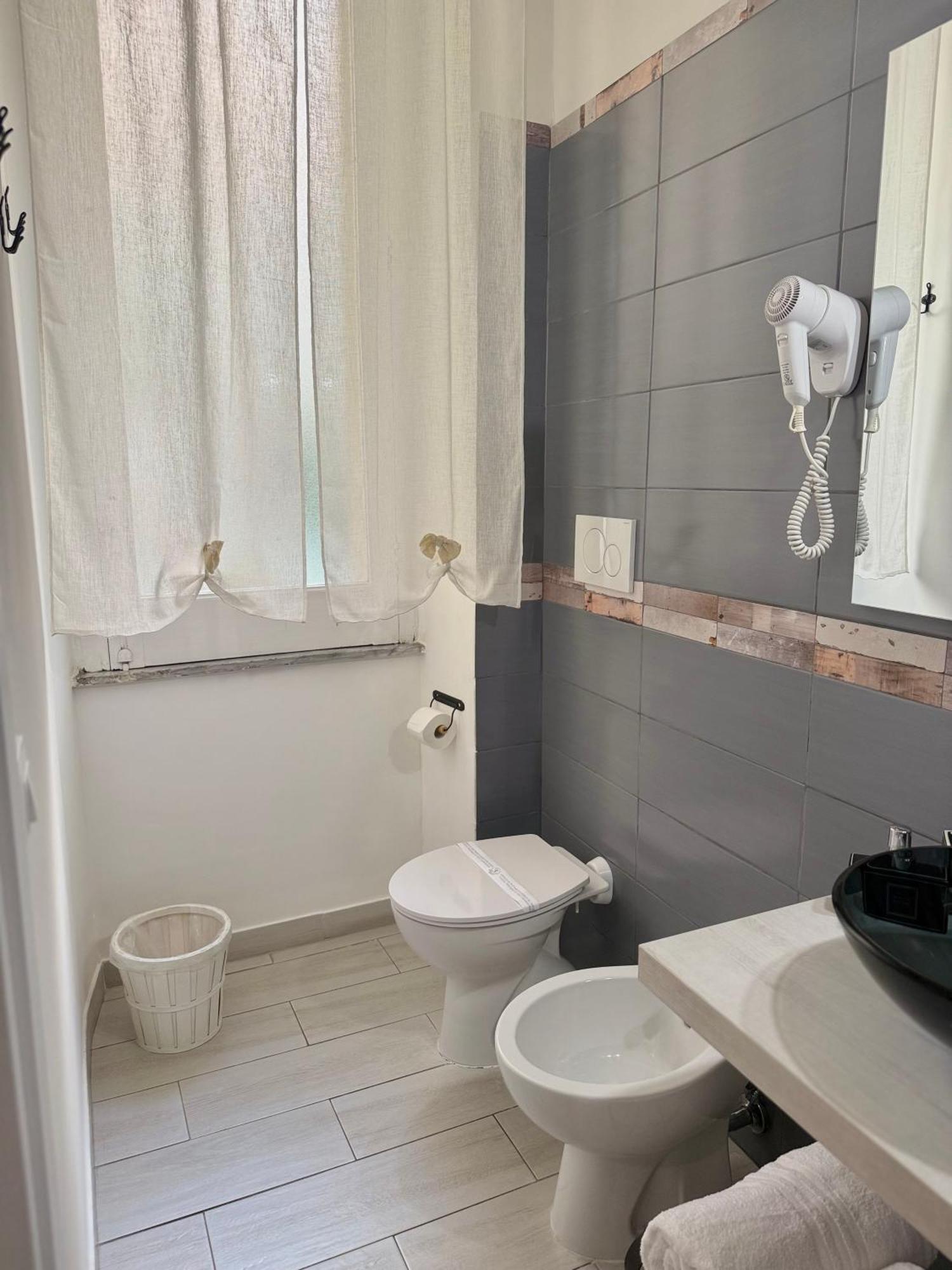 Le Stanze Del Centro Hotell Termoli Exteriör bild