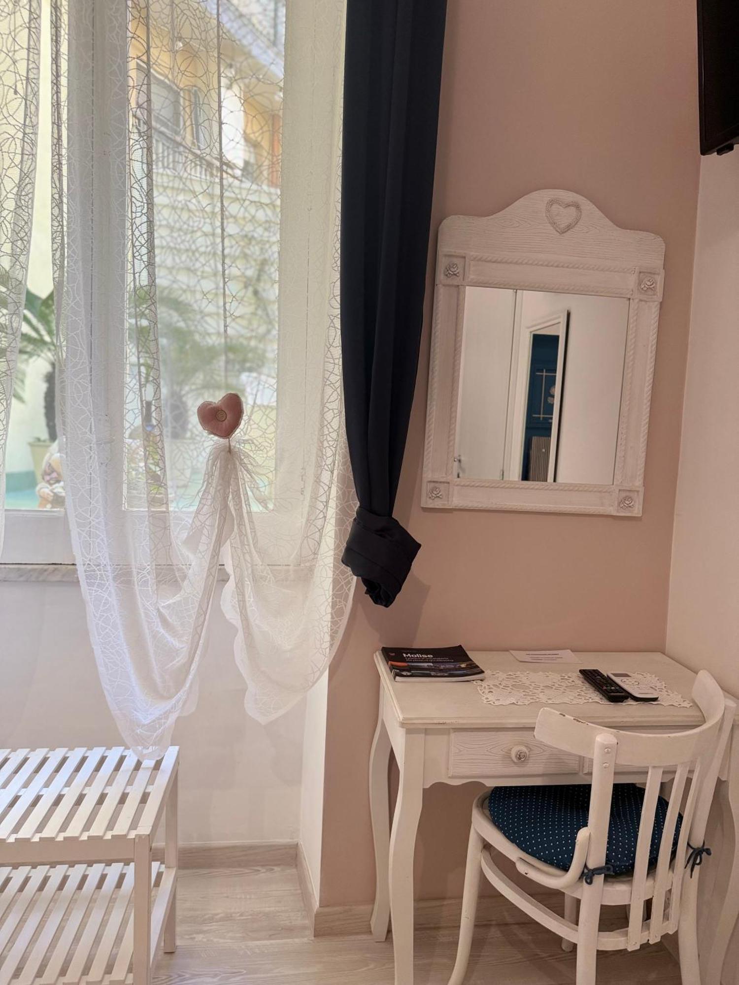 Le Stanze Del Centro Hotell Termoli Exteriör bild