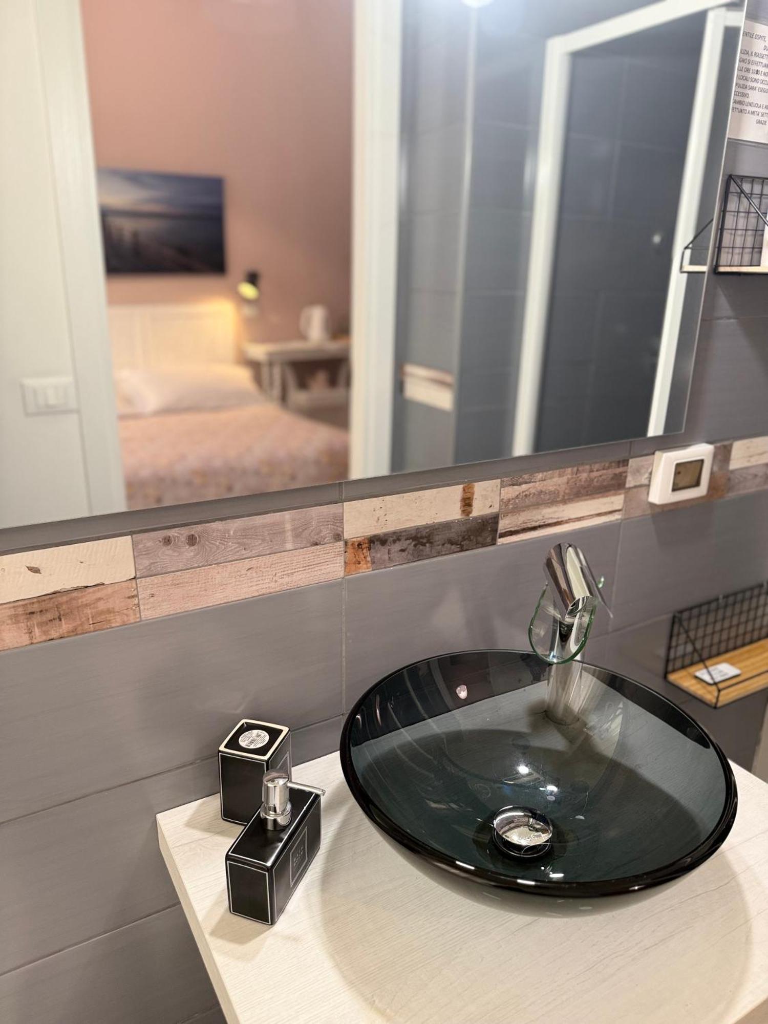 Le Stanze Del Centro Hotell Termoli Exteriör bild