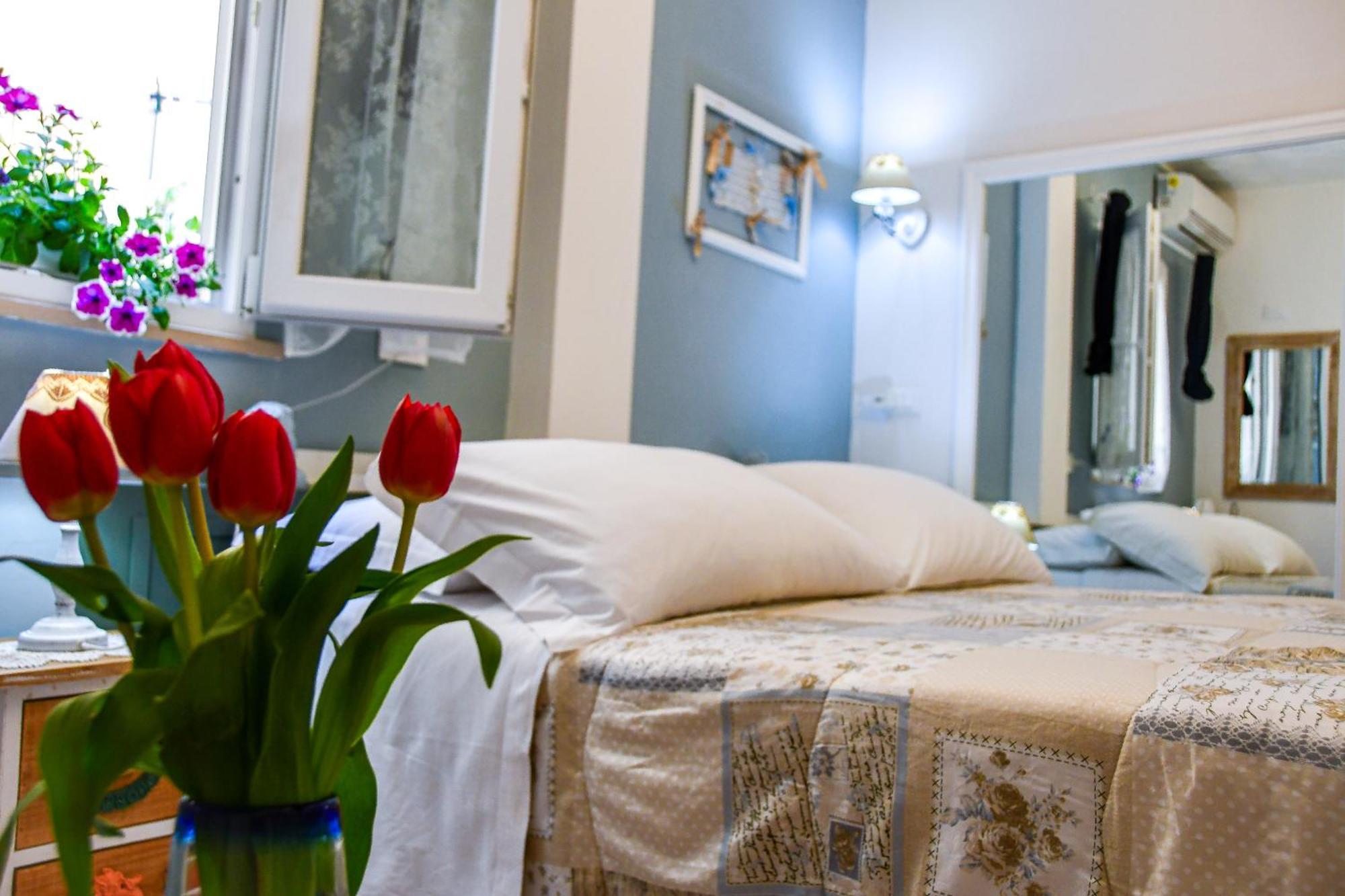 Le Stanze Del Centro Hotell Termoli Exteriör bild