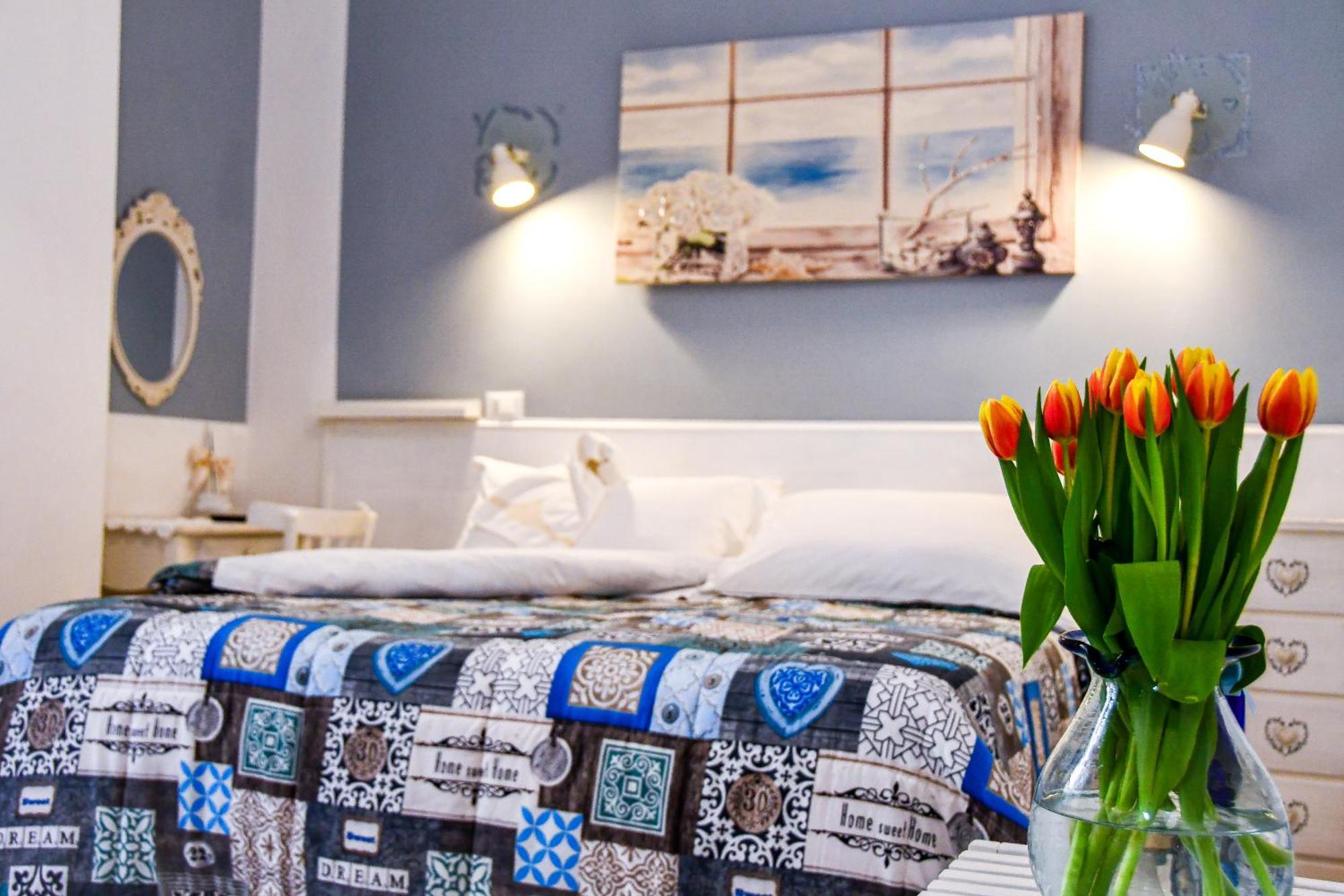 Le Stanze Del Centro Hotell Termoli Exteriör bild